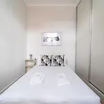 Escadaria 21 By House And People Apartamento