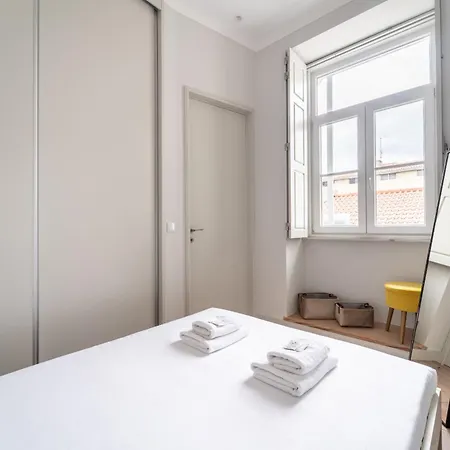 Apartment Escadaria 21 By House And People
