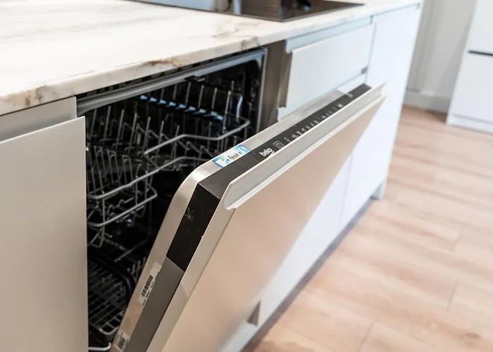 Escadaria 21 By House And People